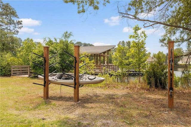 1733 Fortune TER, Chesapeake, VA 23323