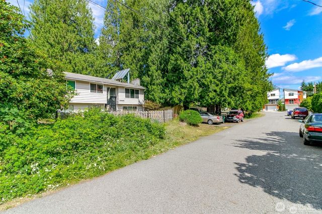 19226 7th Avenue W, Lynnwood, WA 98036