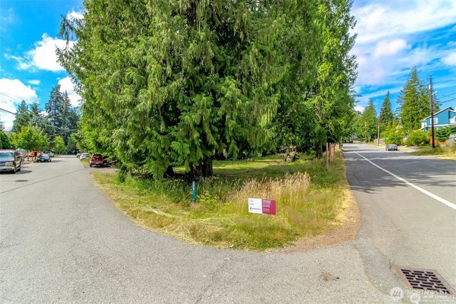 19226 7th Avenue W, Lynnwood, WA 98036