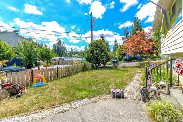 19226 7th Avenue W, Lynnwood, WA 98036