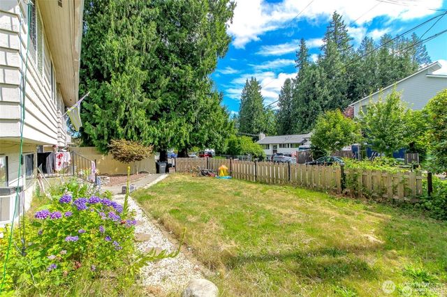 19226 7th Avenue W, Lynnwood, WA 98036