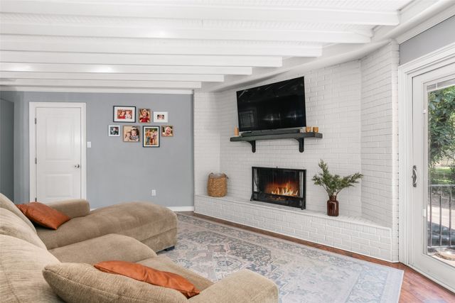 9508 Midway Drive, Woodway, TX 76712