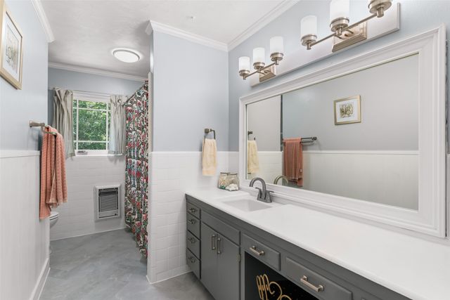 9508 Midway Drive, Woodway, TX 76712