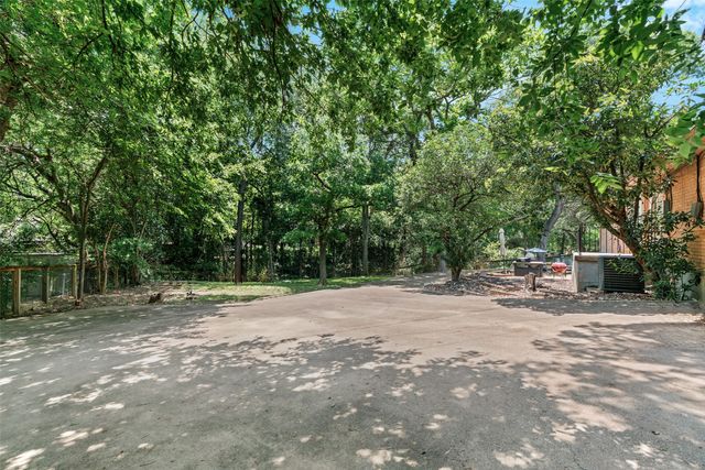9508 Midway Drive, Woodway, TX 76712