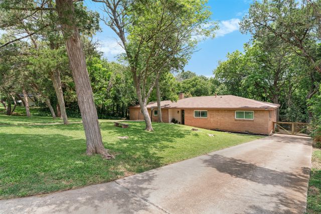 9508 Midway Drive, Woodway, TX 76712