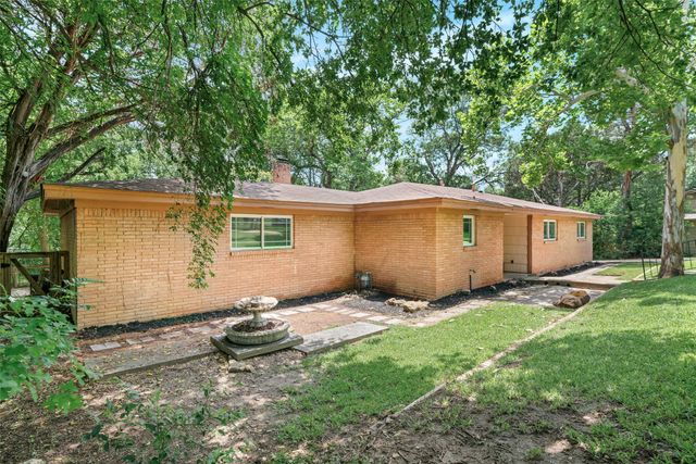 9508 Midway Drive, Woodway, TX 76712