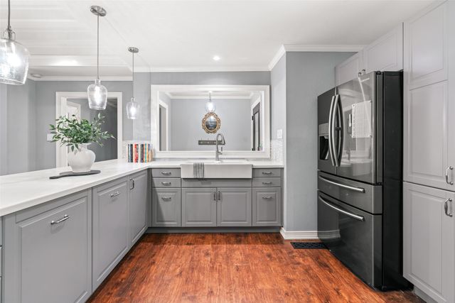 9508 Midway Drive, Woodway, TX 76712