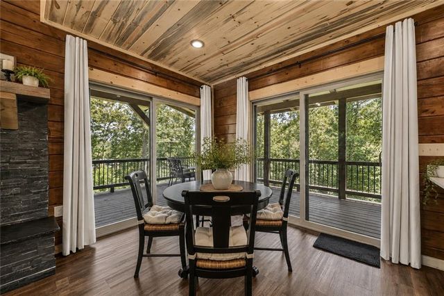 196 N Jakes Landing Way, Ellijay, GA 30540