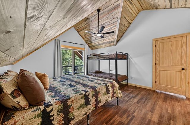 196 N Jakes Landing Way, Ellijay, GA 30540