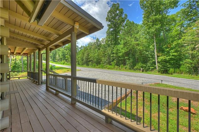 196 N Jakes Landing Way, Ellijay, GA 30540