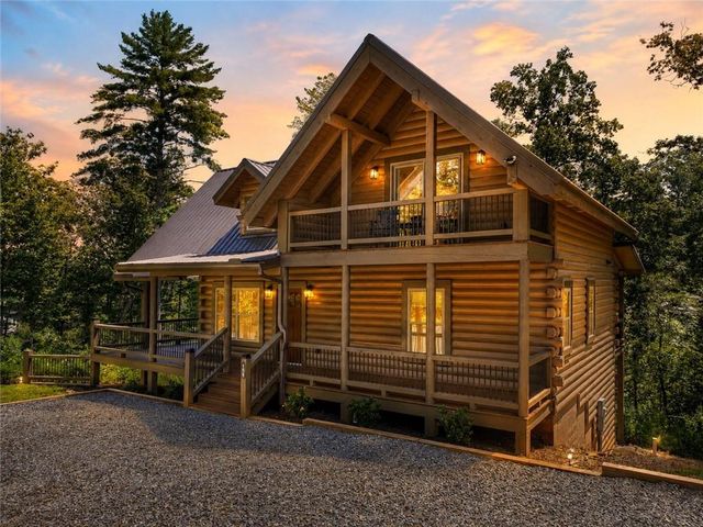 196 N Jakes Landing Way, Ellijay, GA 30540