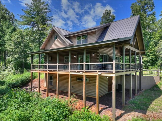 196 N Jakes Landing Way, Ellijay, GA 30540