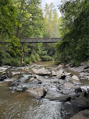 196 N Jakes Landing Way, Ellijay, GA 30540