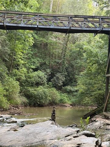 196 N Jakes Landing Way, Ellijay, GA 30540