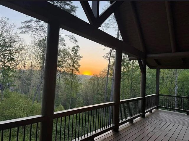 196 N Jakes Landing Way, Ellijay, GA 30540