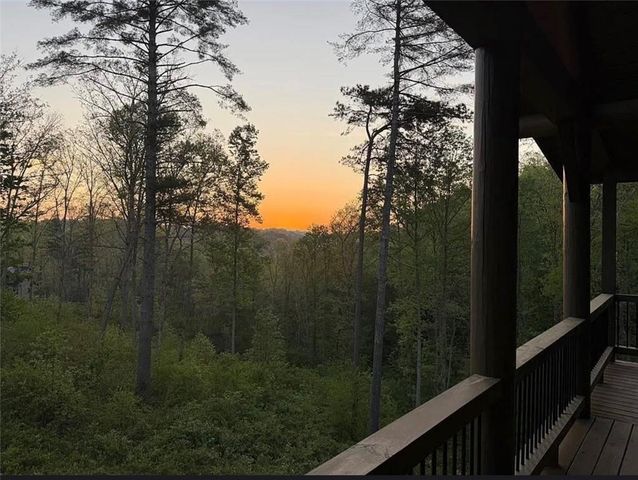 196 N Jakes Landing Way, Ellijay, GA 30540