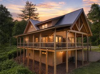 196 N Jakes Landing Way, Ellijay, GA 30540