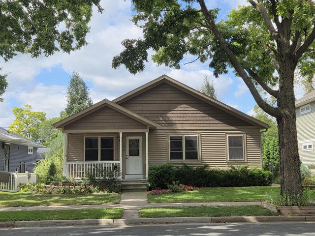 1212 7th STREET S, La Crosse, WI 54601