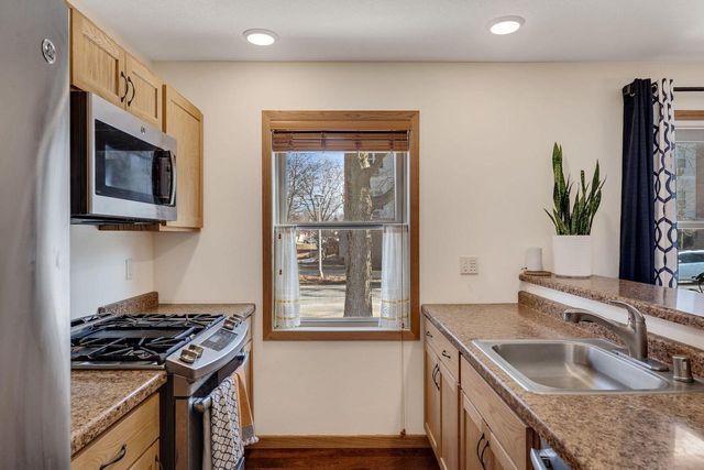 1212 7th STREET S, La Crosse, WI 54601