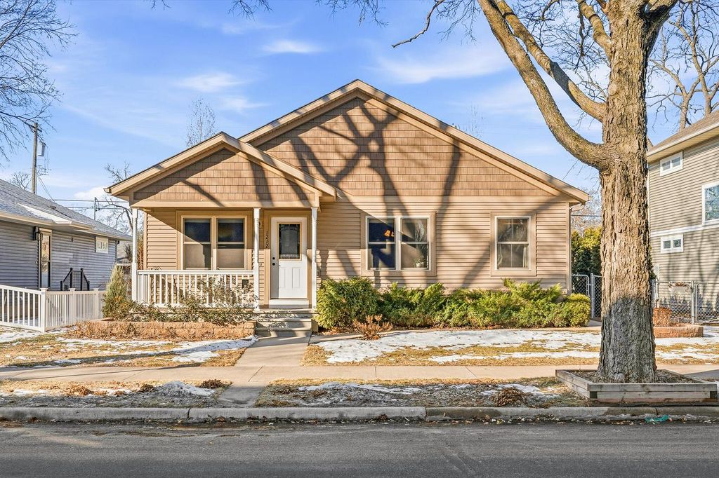 1212 7th STREET S, La Crosse, WI 54601