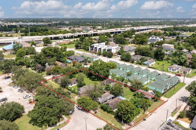 1202 Bayou Street, Houston, TX 77020