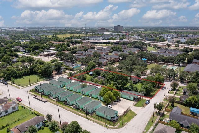 1202 Bayou Street, Houston, TX 77020
