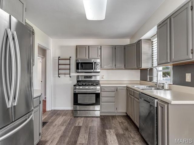 227 W Washington Street, Columbia, IL 62236