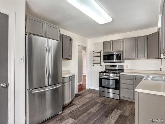 227 W Washington Street, Columbia, IL 62236