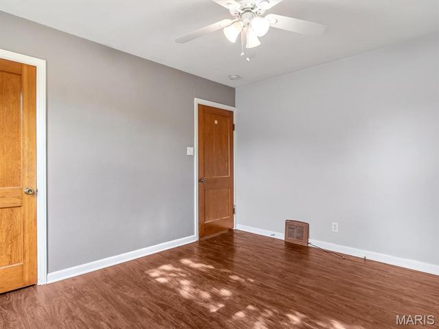 227 W Washington Street, Columbia, IL 62236