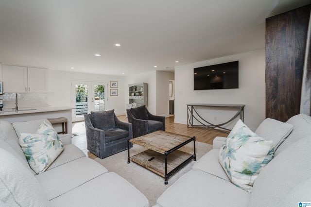 3405 HILLWAY DRIVE, Vestavia Hills, AL 35243