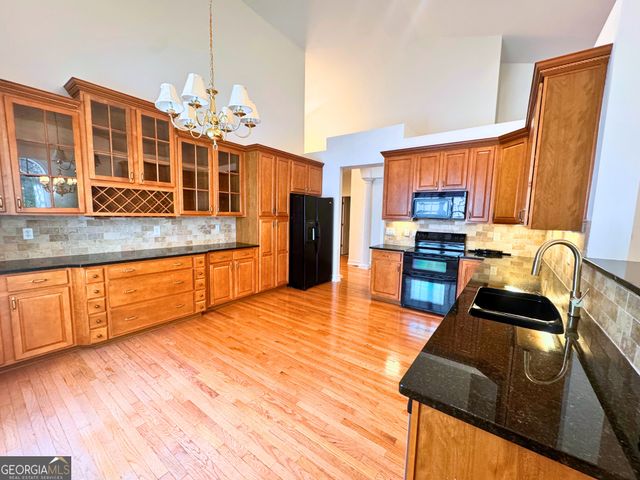 817 Chalet Hills, Mcdonough, GA 30253