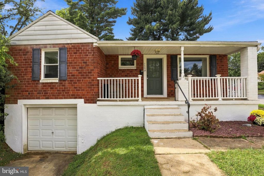 1309 BRANDT AVE, New Cumberland, PA 17070