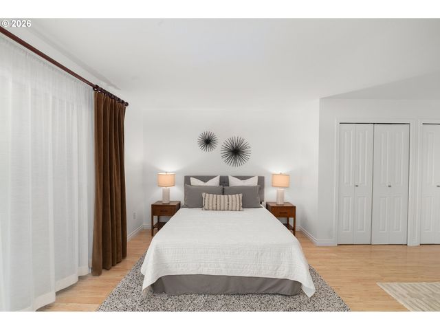 5150 S LANDING Dr 109B2, Portland, OR 97239