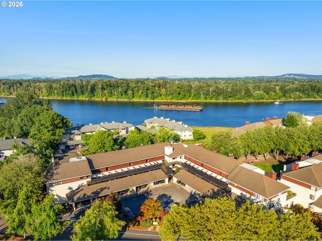 5150 S LANDING Dr 109B2, Portland, OR 97239
