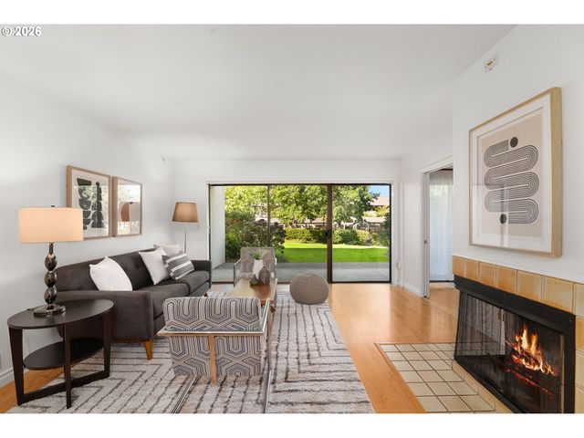 5150 S LANDING Dr 109B2, Portland, OR 97239