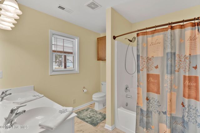 448 Edgewood Road, Southport, NC 28461