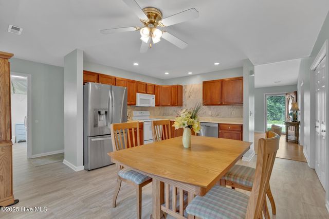 448 Edgewood Road, Southport, NC 28461