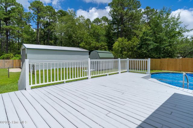 448 Edgewood Road, Southport, NC 28461