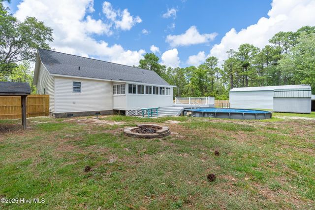 448 Edgewood Road, Southport, NC 28461