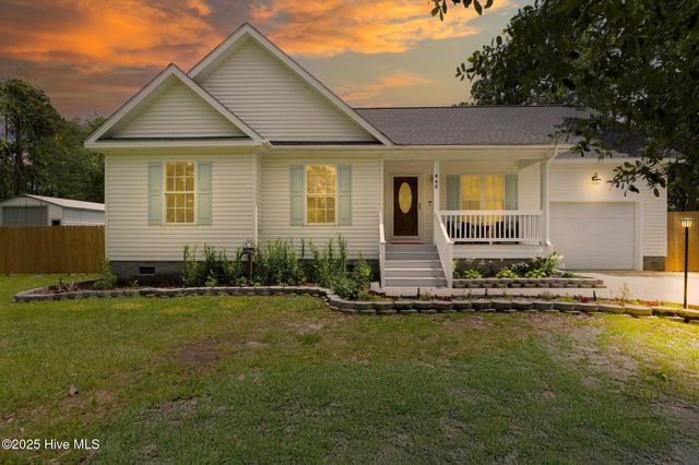 448 Edgewood Road, Southport, NC 28461