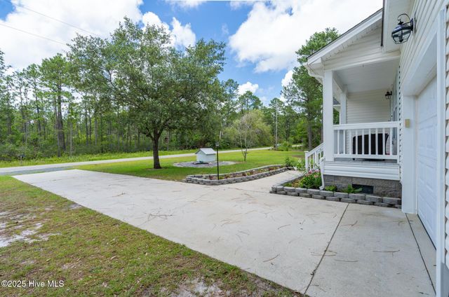 448 Edgewood Road, Southport, NC 28461