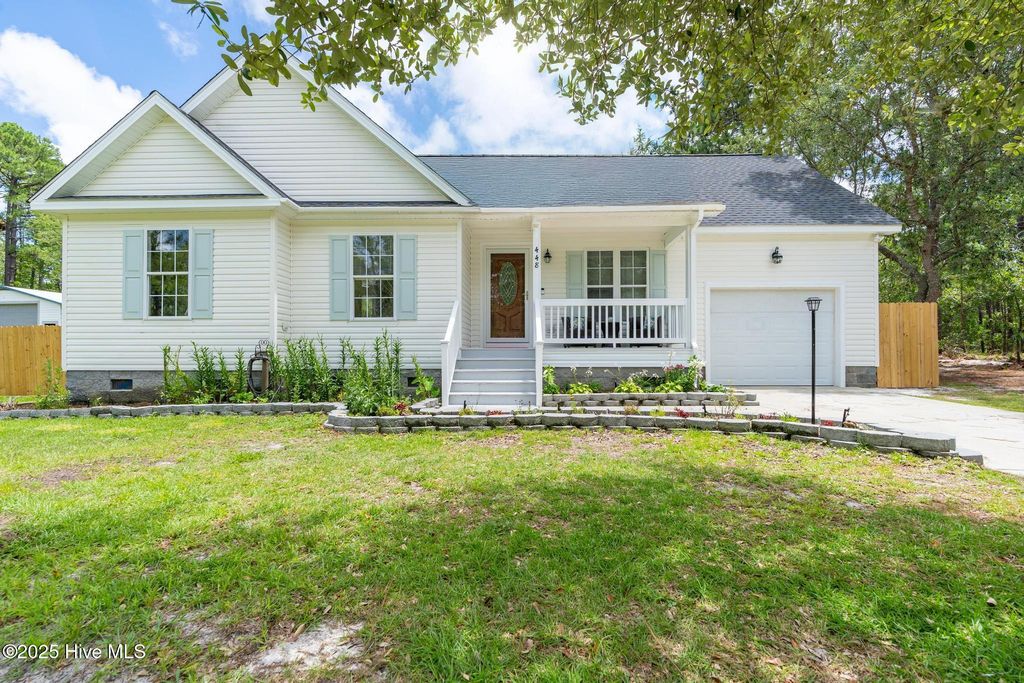 448 Edgewood Road, Southport, NC 28461