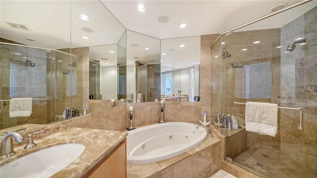 1300 BENJAMIN FRANKLIN DRIVE 701, Sarasota, FL 34236