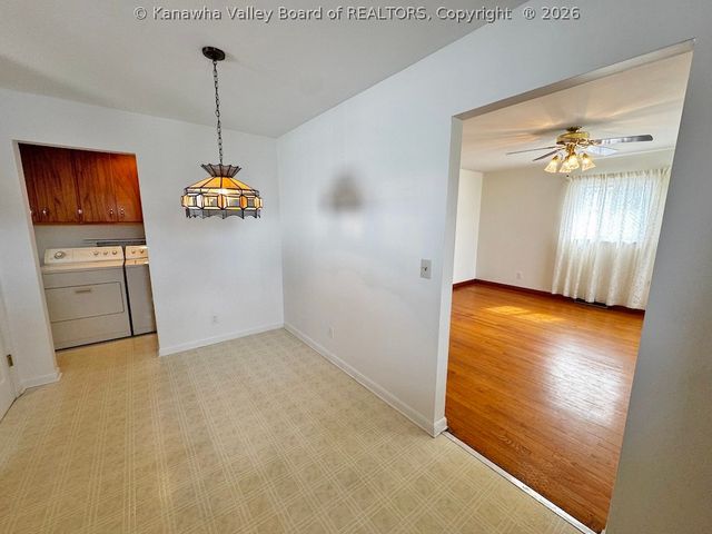 919 9th Street, Nitro, WV 25143