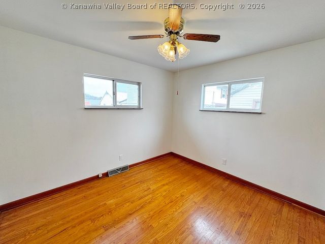 919 9th Street, Nitro, WV 25143