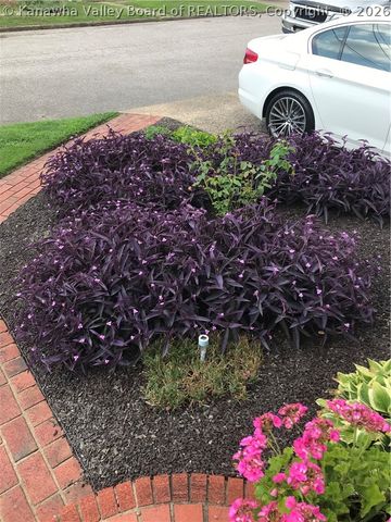 919 9th Street, Nitro, WV 25143