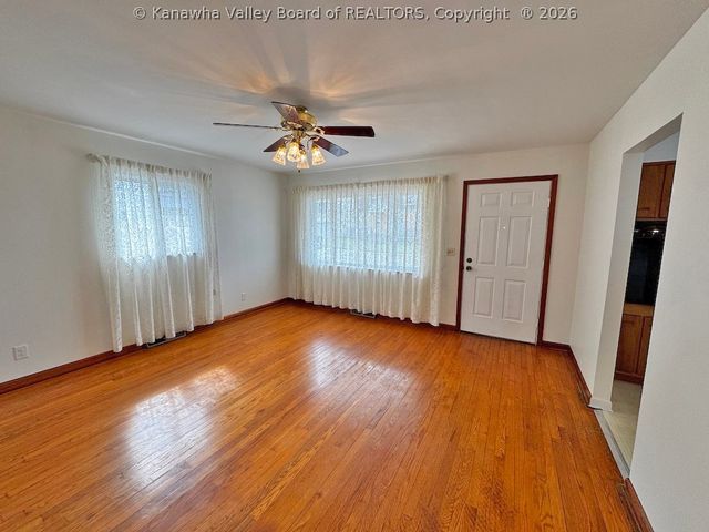 919 9th Street, Nitro, WV 25143