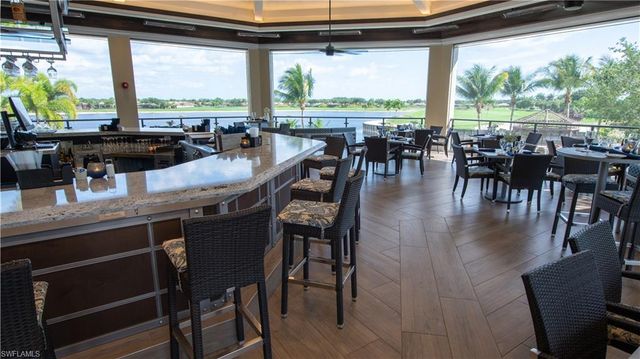 10572 Smokehouse Bay DR 101, Naples, FL 34120