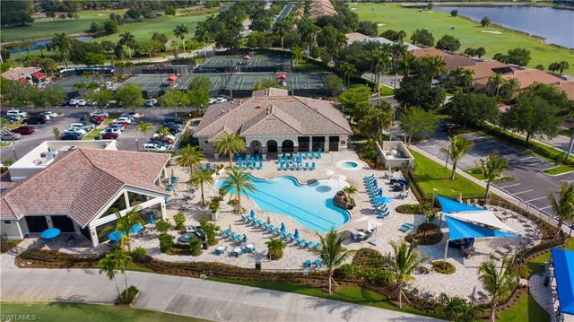 10572 Smokehouse Bay DR 101, Naples, FL 34120