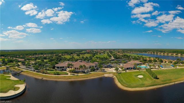 10572 Smokehouse Bay DR 101, Naples, FL 34120